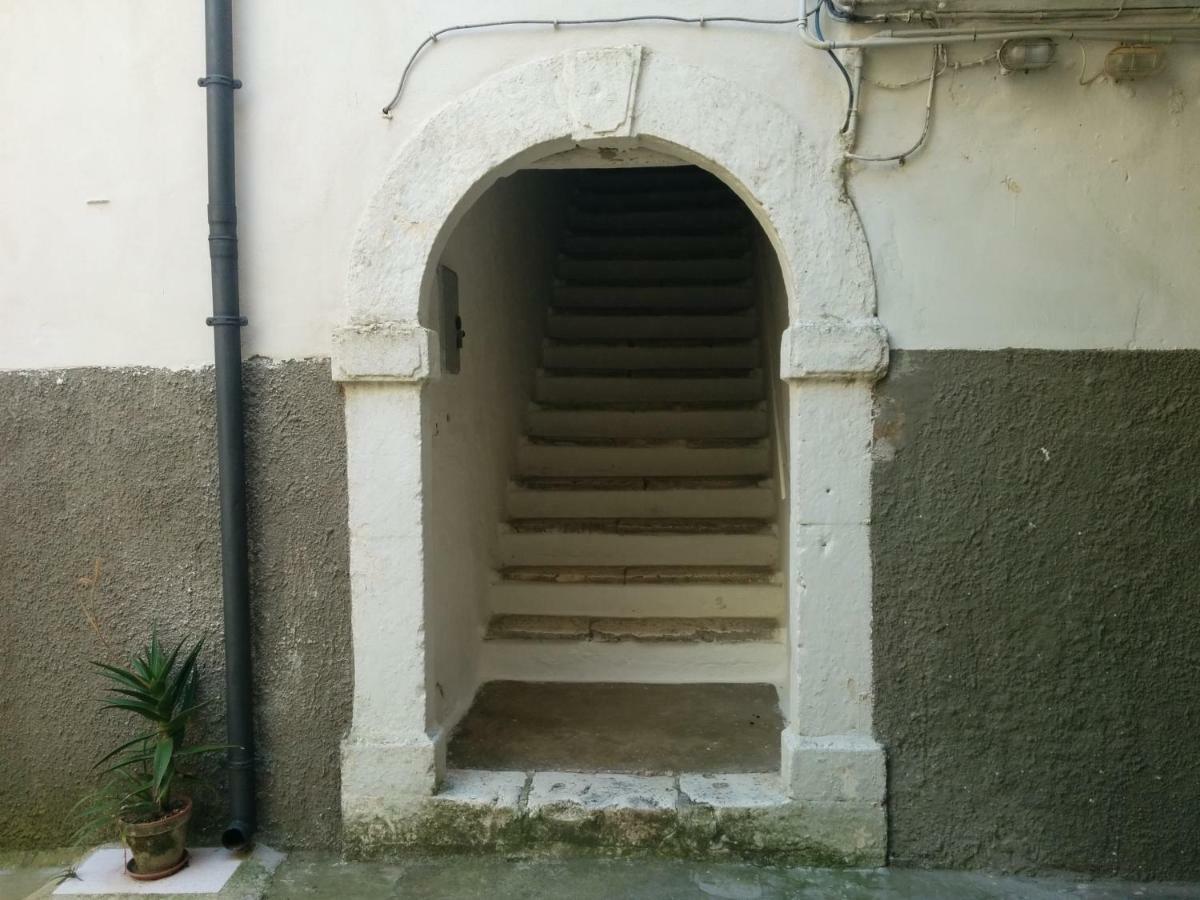 B & B Tancredi Каньяно-Варано Экстерьер фото