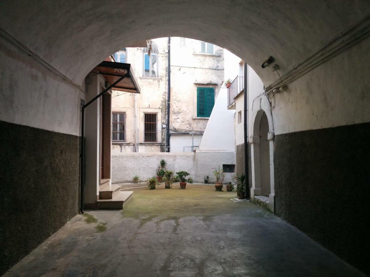 B & B Tancredi Каньяно-Варано Экстерьер фото